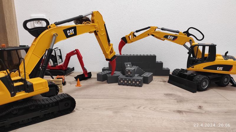 Ripper for Bruder Excavator - scale 1:16