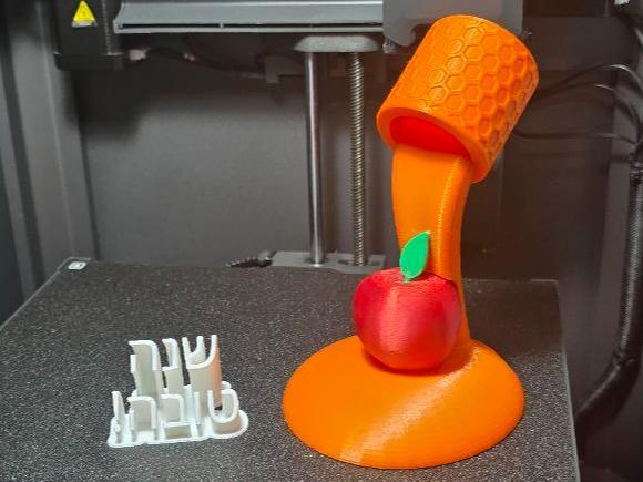 Shana Tova - HONEY ON APPLE (NO AMS NEED)