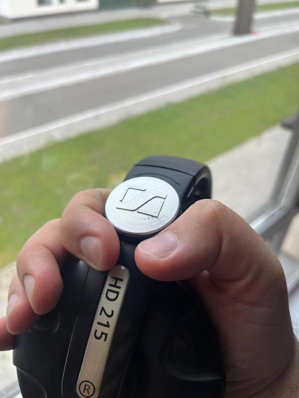 Sennheiser HD215 side cap