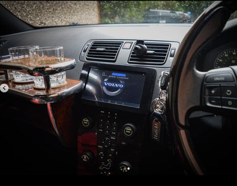 Volvo S40/V50/C30/ C70 Waterfall Dash Infotainment Surround for 7 inch Tablet.