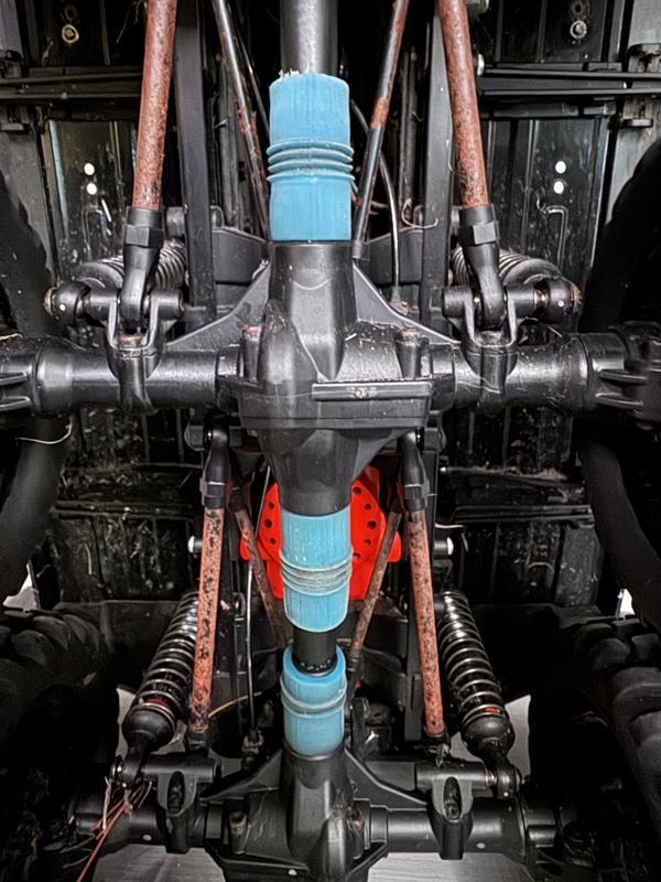 CV JOINT COVER FOR 1/10 SCALE CRAWLS