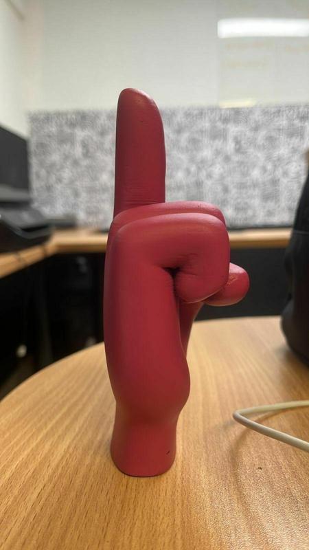 HAND OF PEACE / V FOR VICTORY