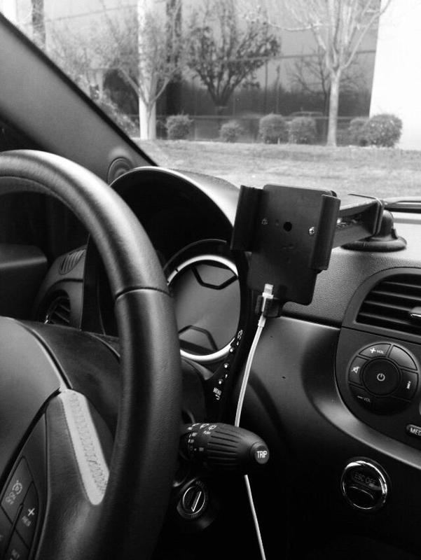 Fiat / Alpha Romeo Phone Mount for GPS plug