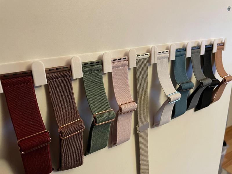 Extendable Apple Watch Band Holder