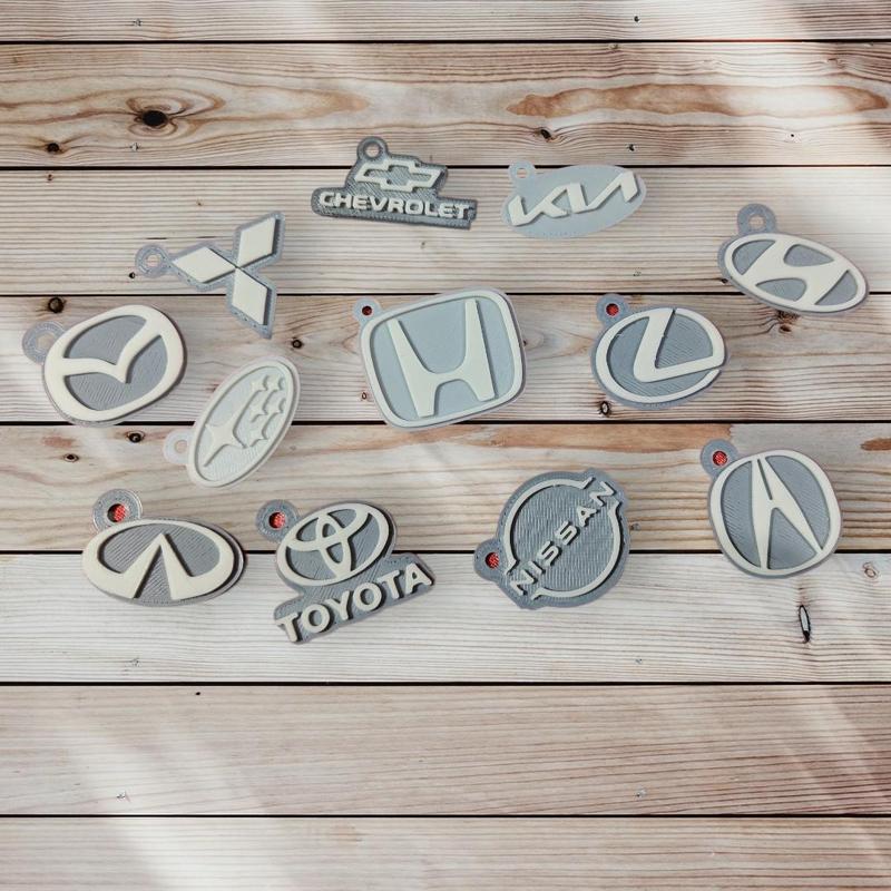 AMAZING CAR LOGOS KEYCHAIN