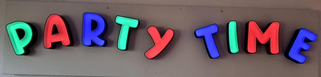 Led Buchstaben "PARTY TIME"