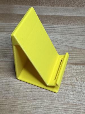 YAPS (yet another phone stand :-)