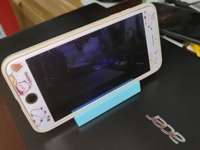 Minimalist horizontal mobile phone stand