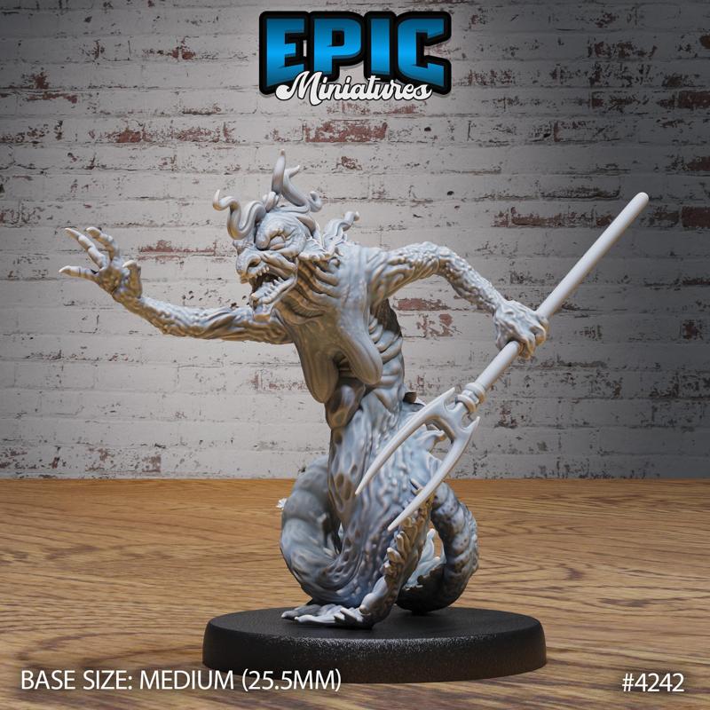 Sewer Hag Chasing ‧ DnD Miniature ‧ Tabletop Miniatures ‧ Gaming Monster ‧ 3D Model ‧ RPG ‧ DnDminis ‧ STL FILE