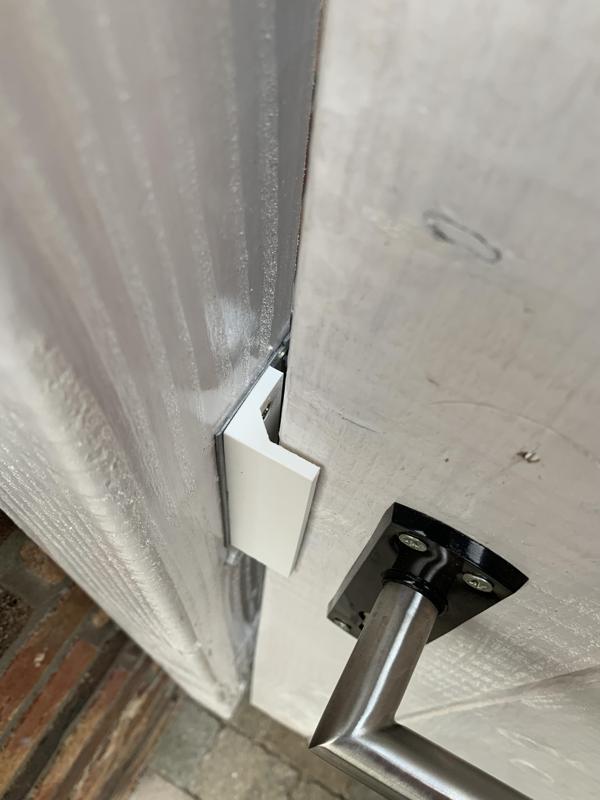 Garden door stopper