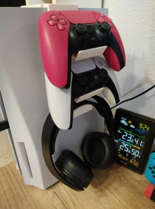 Playstation 5 Dualsense x2 and Headphone PS5 Clip