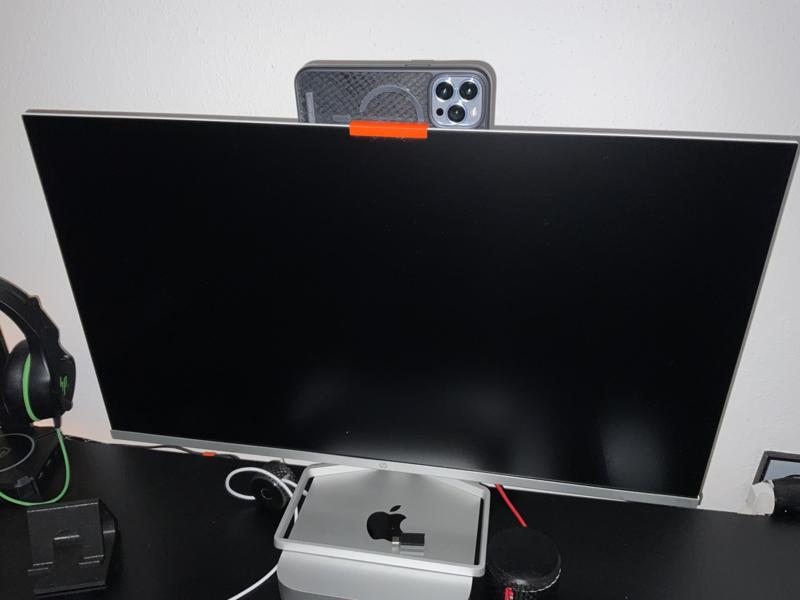 Continuity Camera iPhone 13 Pro holder