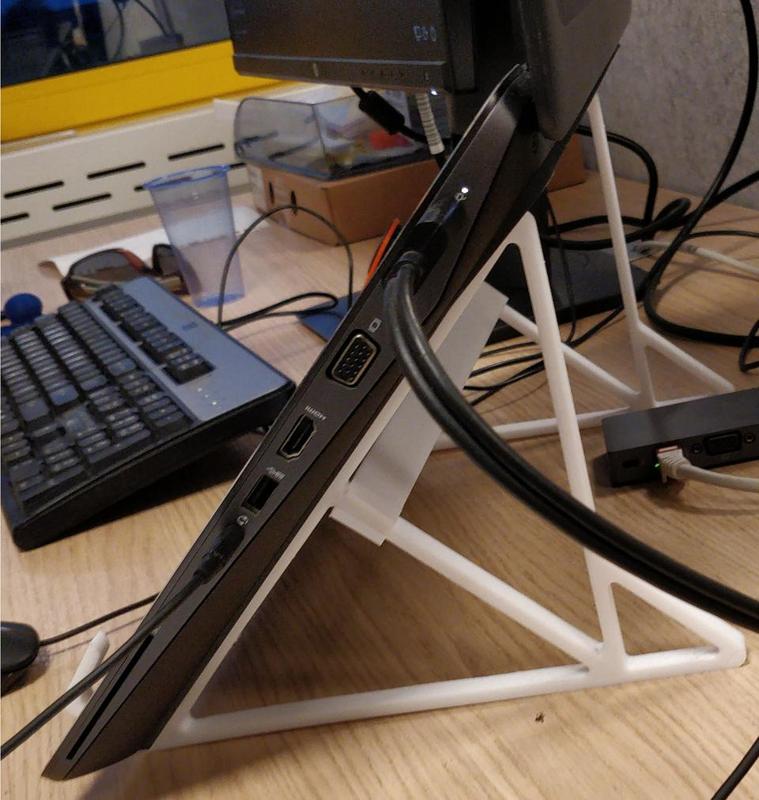 Laptop stand