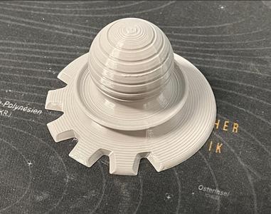 Ergonomic Round Ice Scraper