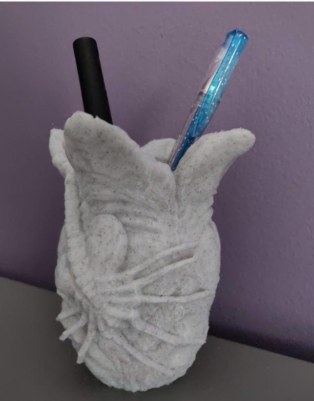 Alien Egg Pen Pot