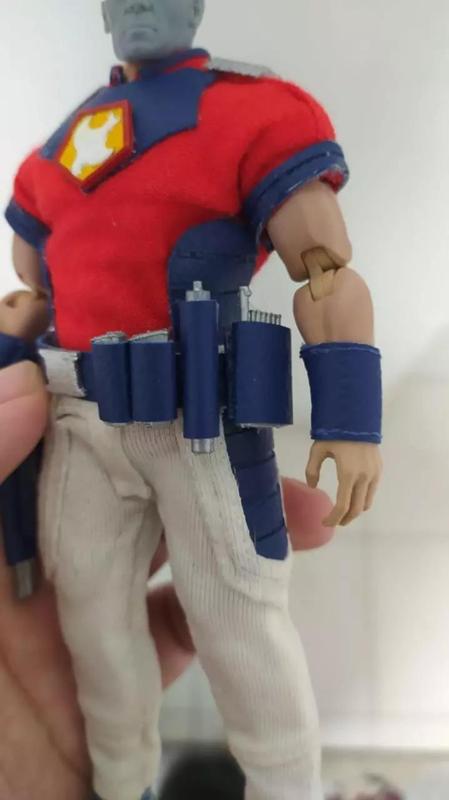 Peacemaker - belt accessories walkie and cylinder thingy