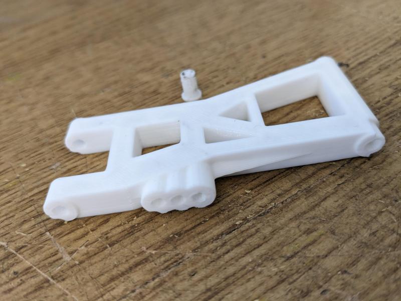 Tamiya tt02 b rear lower arm parts  19000563 c1 + 19000562 a10