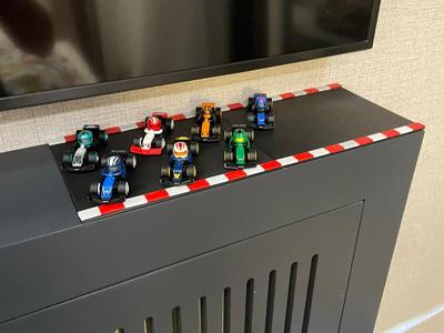 f1 minifigure stand 