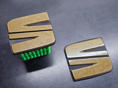 SEAT Leon 5F Front Emblem Logo and Tailgate opener