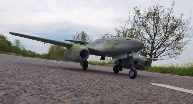 Freewing Me-262 cockpit and flap mods