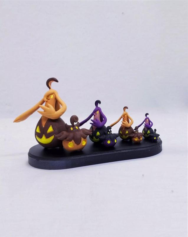 Pokemon Pumpkaboo and Gourgeist