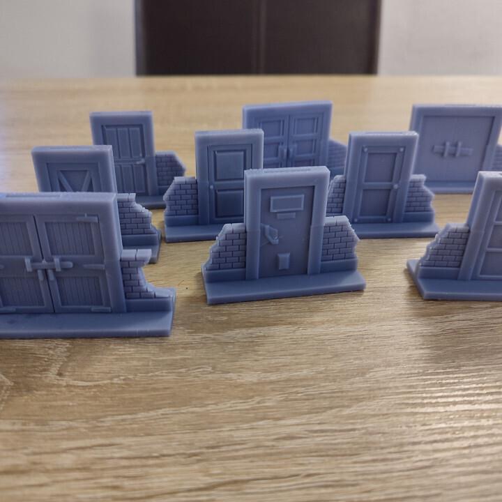 9 Modular Doors – Compatible with Zombicide & Modern Dungeon Crawlers