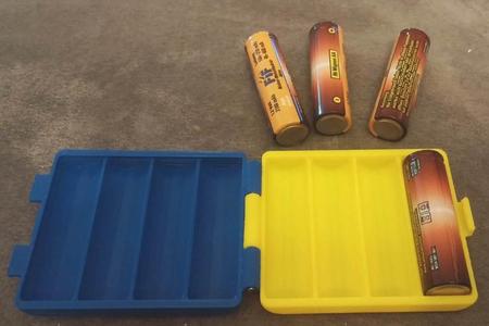 Battery Case for 4 AA Batteries