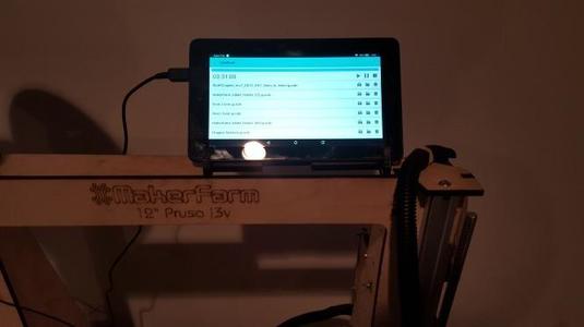 Makerfarm tablet holder