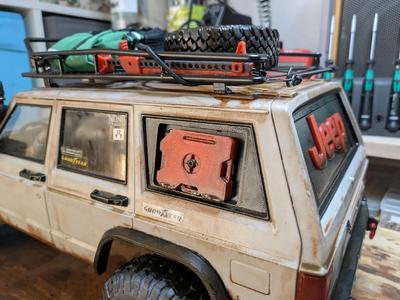 Team Raffee - Injora - Jeep Cherokee XJ - Side Window Pocket for RotopaX Fuel Can   