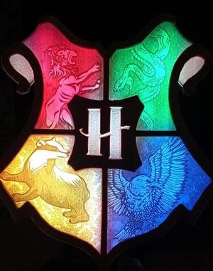 Hogwarts shield lamp