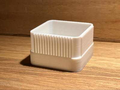 Storage box