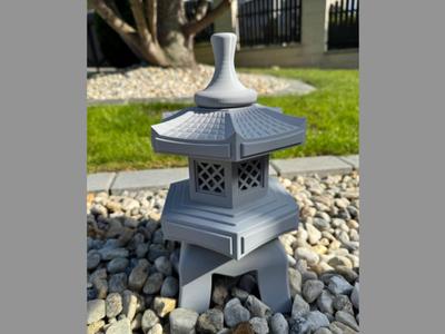 Japanese House Style Garden Lantern