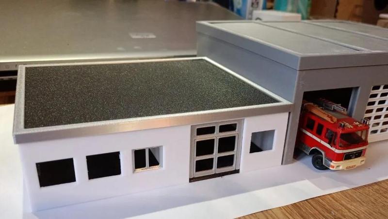 Anbau zur "Fahrzeughalle mit bewegl. Rolltoren" in H0/1:87   