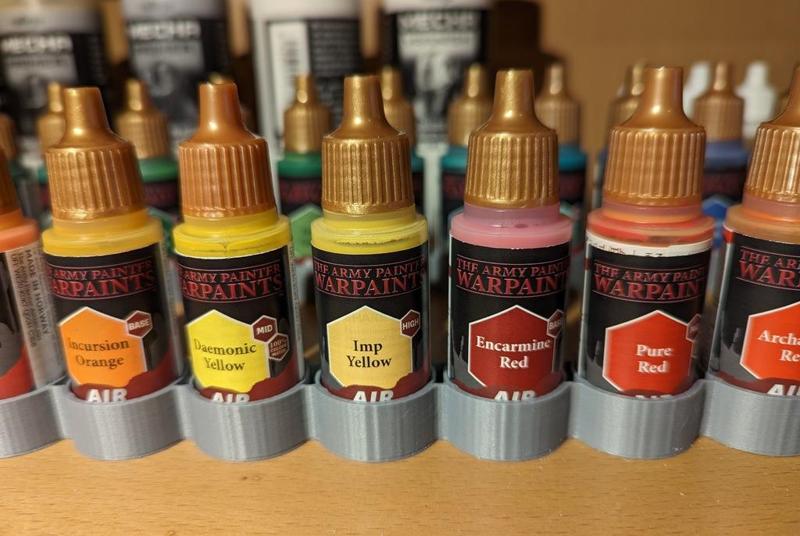 Simple Airbrush / Miniature Paint Holder