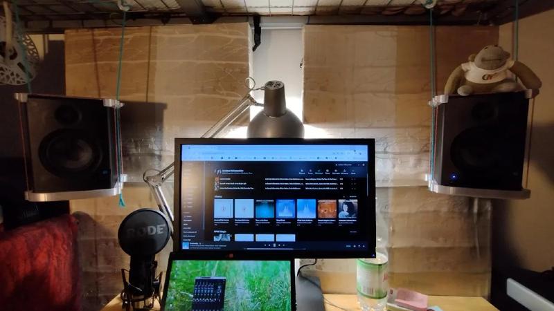 PreSonus Eris 4.5 suspension brackets   