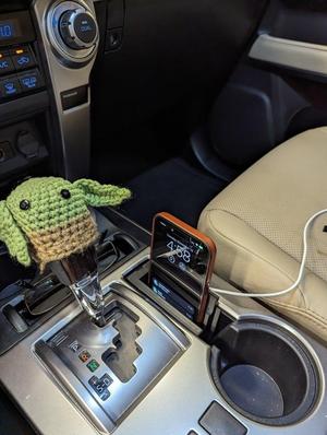 5th gen Toyota 4Runner iPhone 14pro Max holder wireless charger