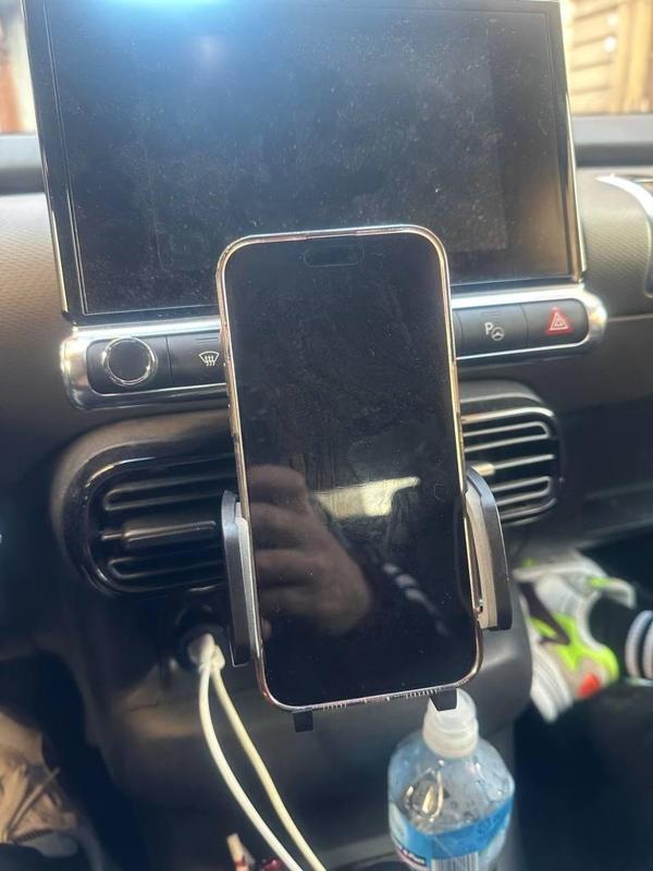 Citroen C4 Cactus. Phone holder Remix
