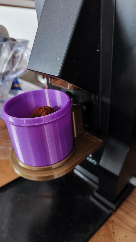 Eureka Mignon Grinder Cup w. Cup Holder