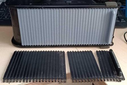 Subaru legacy/outback centre console sliding cover.