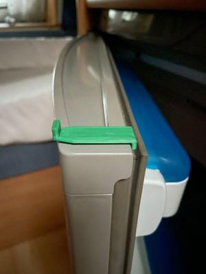 Dometic RM 6390 door lock