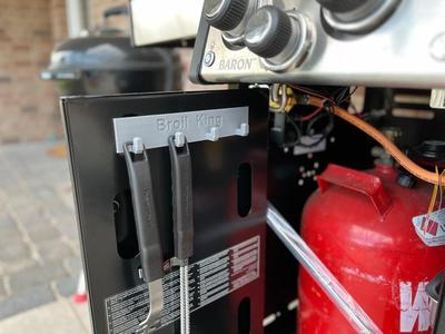 Besteckhalter Broil King Baron 490 neue Modelle