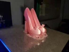 Shoe-shaped phone holder