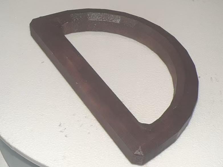 D-shaped decorative buckle