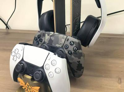 PS5 DualSense Controller and Headset Stand