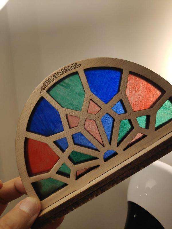 Traditional Yemeni Qamaria (half moon arc)