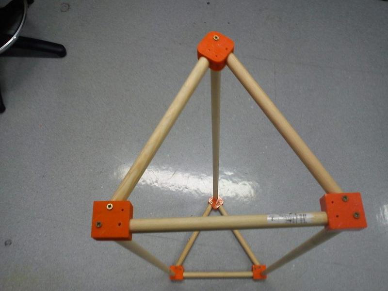 Maeve's Plastic Filament Spool Holder