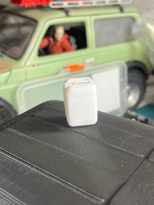 1/10 Scale tank for water canister STL