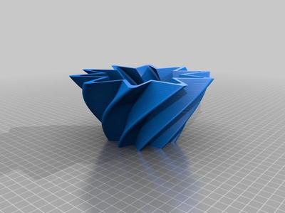 Twisted planter 