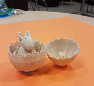 kinder-bunny