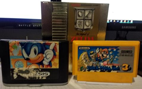 Retro Game Display Stand/Pin Protectors